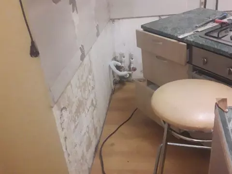 Отодвинуть кухню? Легко!